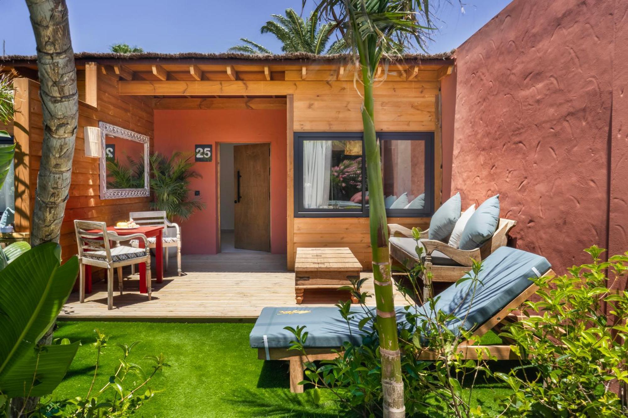 Hotel 100% Fun Tarifa Exterior foto